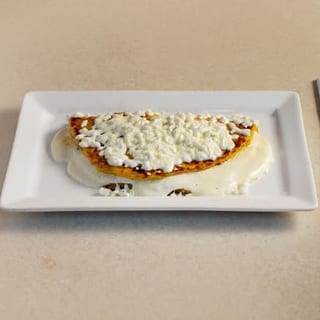Cachapas con queso de mano (Sweet Corn Pancakes)